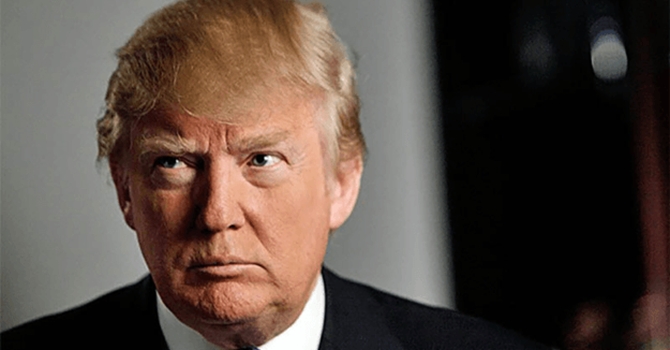 Tỷ ph&uacute; Donald Trump bị phản đối dữ dỗi v&igrave; ph&aacute;t ng&ocirc;n d&acirc;m tục. (Ảnh: Reuters)