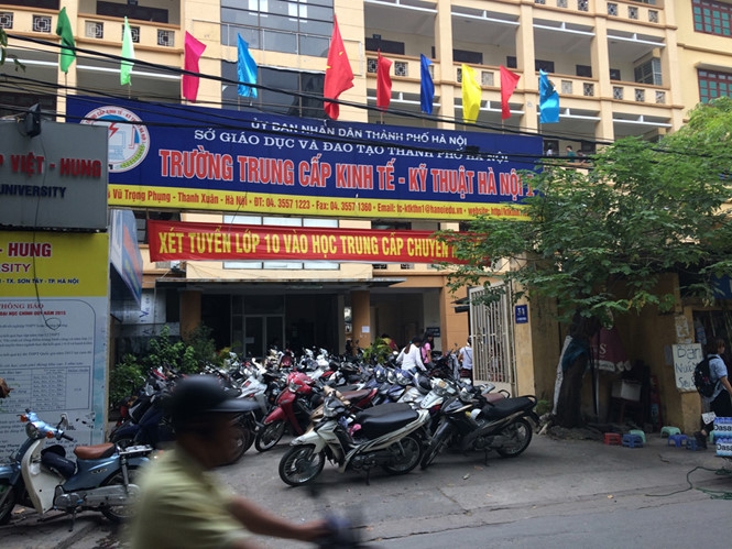 Một ch&acirc;n rết trong hệ thống &ldquo;đa cấp&rdquo; tổ chức thi v&agrave; cấp chứng nhận ngoại ngữ&nbsp;ẢNH: QU&Yacute; HI&Ecirc;N