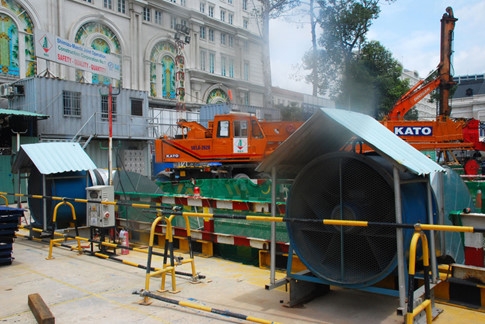 Cận cảnh ga Metro ngầm Bến Th&agrave;nh - Suối Ti&ecirc;n dưới l&ograve;ng đất