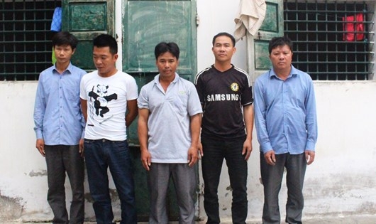 5 đối tượng bị khởi tố về h&agrave;nh vi đ&aacute;nh bạc.