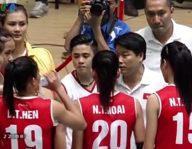 Thầy tr&ograve; HLV Th&aacute;i Thanh T&ugrave;ng sẽ phải t&igrave;m ra giải ph&aacute;p khắc phục hạn chế trong những buổi tập tới.