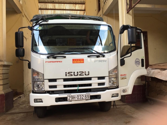 Chiếc xe được anh Miền mua tại đại l&yacute; Isuzu Long Bi&ecirc;n.