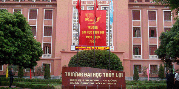 Hà Nội: Nghi trầm cảm, nam sinh viên Đại học Thủy Lợi nhảy lầu tự tử?