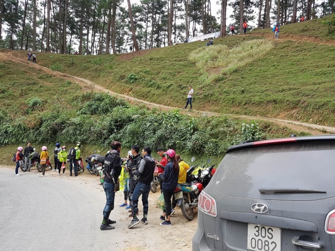 Rất đ&ocirc;ng du kh&aacute;ch t&igrave;m đến H&agrave; Giang thời điểm n&agrave;y.