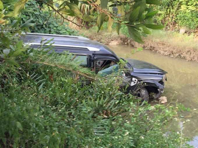 Chiếc xe bị hư hại nặng sau tai nạn.