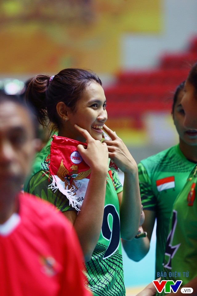 Nandita Ayu Salsabila lu&ocirc;n nở nụ cười th&acirc;n thiện với bạn b&egrave;