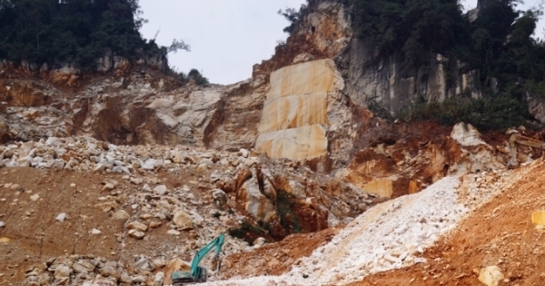 Sập mỏ đá kinh hoàng tại Nghệ An, 3 người tử vong