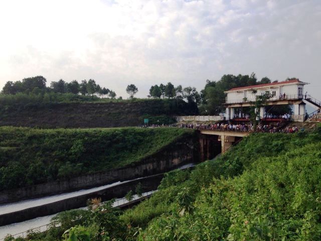 Mức độ xả nước l&agrave; 45m3/s.