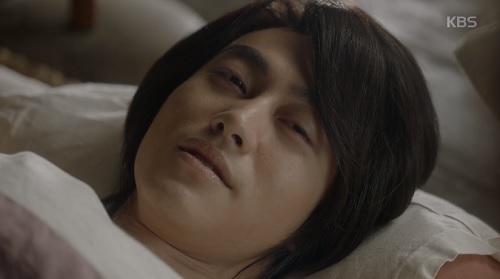 M&acirc;y họa &aacute;nh trăng tập 17: Th&aacute;i tử Lee Young bất ngờ bị hạ độc