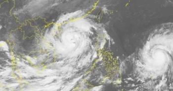 Bão số 7 suy yếu, xuất hiện siêu bão Haima giật trên cấp 17