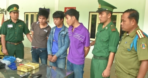 Bắt vụ vận chuyển 13.000 viên ma túy tổng hợp trên tuyến biên giới