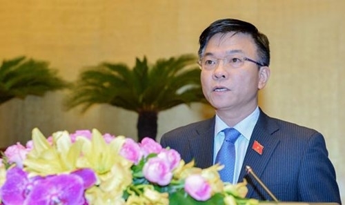 Bộ trưởng Lê Thành Long trình Quốc hội Dự thảo Bộ Luật Hình sự 2015 (sửa đổi)