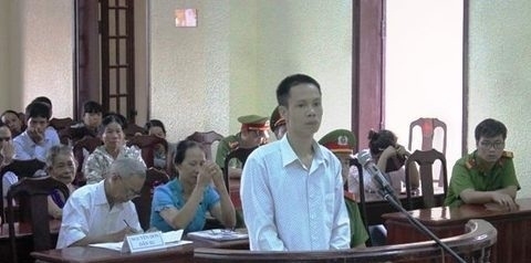 Y án tử hình người đàn ông vượt ngàn cây số giết vợ, chém chết tình địch