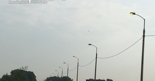 Bắc Giang “chơi ngông” bật điện cao áp giữa ban ngày?