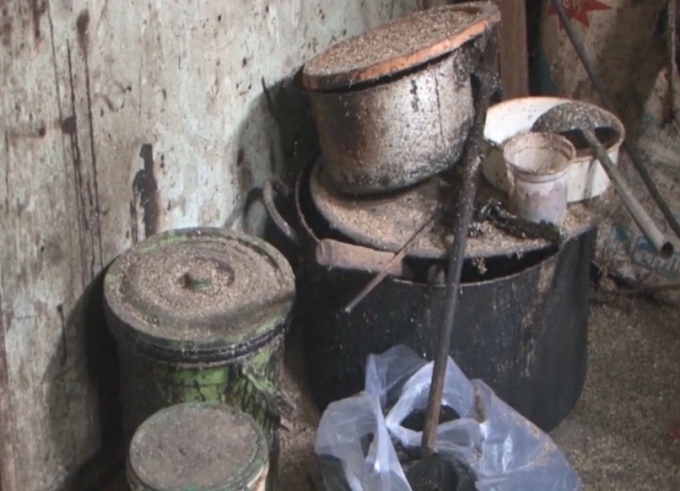 Khu vực ch&eacute; biến rất mất vệ sinh.