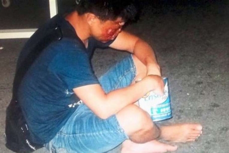 Mỗi ng&agrave;y họ phải nộp về cho 'bang chủ' 1.200 ringgit (tương đương 6,5 triệu đồng)