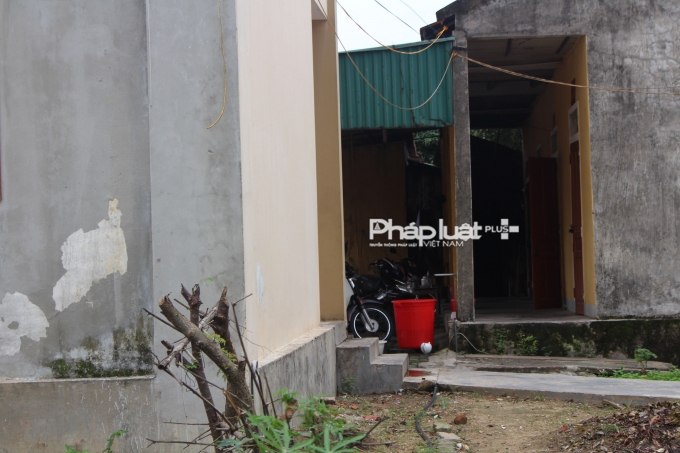 Hiện tại nước d&ugrave;ng để sinh hoạt, nấu nướng vẫn l&agrave; nước từ giếng khoan c&aacute;ch vị tr&iacute; được cho l&agrave; c&oacute; ch&ocirc;n thuốc trừ s&acirc;u kh&ocirc;ng xa.