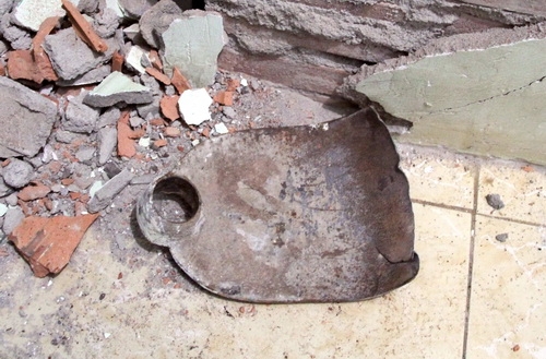 Sau khi tho&aacute;t ra ngo&agrave;i, nhiều học vi&ecirc;n mới&nbsp;d&ugrave;ng cuốc&nbsp;để ph&aacute; tường, cửa của c&aacute;c ph&ograve;ng b&ecirc;n cạnh để gi&uacute;p họ c&ugrave;ng th&aacute;o chạy. Theo Sở Lao động Thương binh v&agrave; X&atilde; hội tỉnh Đồng Nai,&nbsp;c&oacute; 562 học vi&ecirc;n thuộc 4 khu chăm s&oacute;c, trong đ&oacute; c&oacute; 56 nữ đ&atilde; đi khỏi cơ sở cai nghiện.&nbsp;