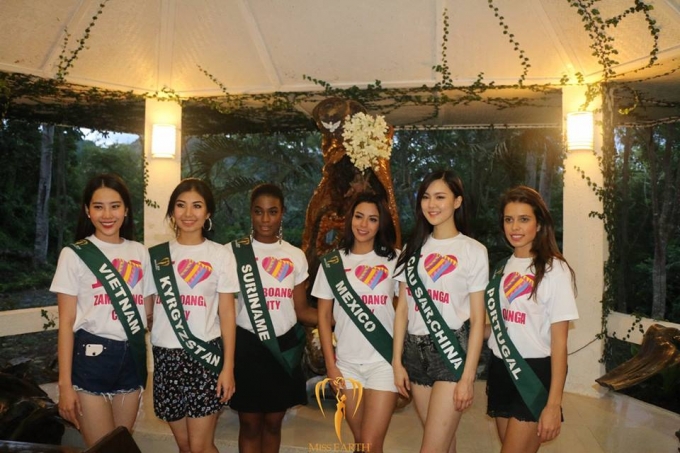 Nam Em được l&ograve;ng kh&aacute;n giả quốc tế tại Miss Earth 2016