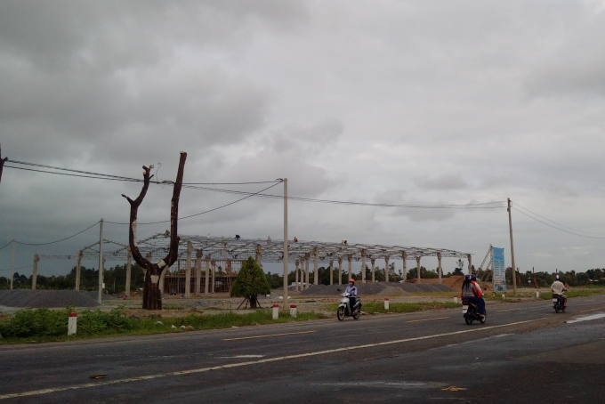 C&ocirc;ng tr&igrave;nh ngang nhi&ecirc;n x&acirc;y dựng từ nhiều th&aacute;ng trước&hellip;.