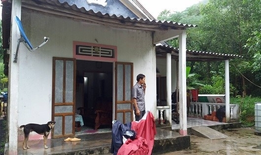 Nỗi lo sạt lở đất dưới chân đèo Phú Gia