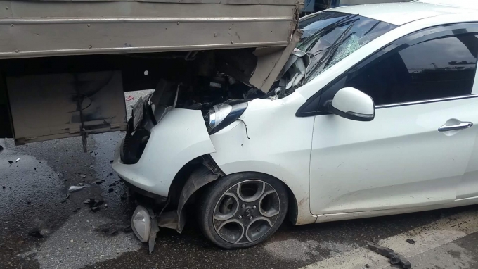 H&agrave; Nội: Tai nạn li&ecirc;n ho&agrave;n tr&ecirc;n đường v&agrave;nh đai 3