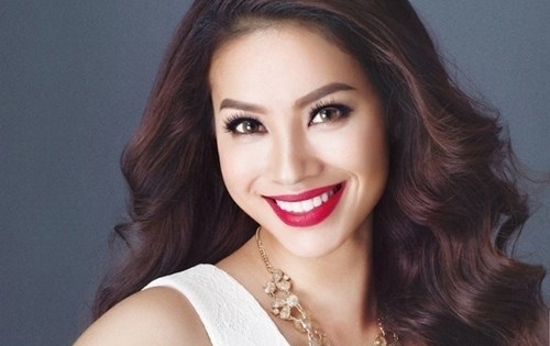 Phạm Hương sexy dự Vietnam International Motor Show 2016