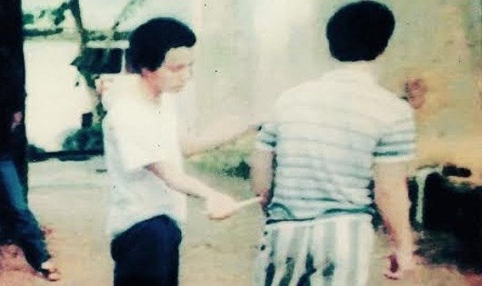 Thực nghiệm điều tra tại trại giam về việc T&ugrave;ng đ&acirc;m anh Th&agrave;nh. (Ảnh do gia đ&igrave;nh nạn nh&acirc;n cung cấp).