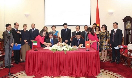 Việt Nam - Italia: Ch&iacute;nh thức thiết lập quan hệ hợp t&aacute;c trong lĩnh vực ph&aacute;p luật v&agrave; tư ph&aacute;p