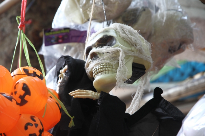 Một chiếc đầu l&acirc;u giả gh&ecirc; rợn.