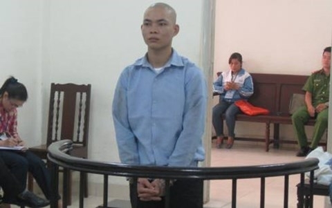 Hãm yêu bé gái 13 tuổi: “Yêu râu xanh” vẫn nằng nặc chối tội