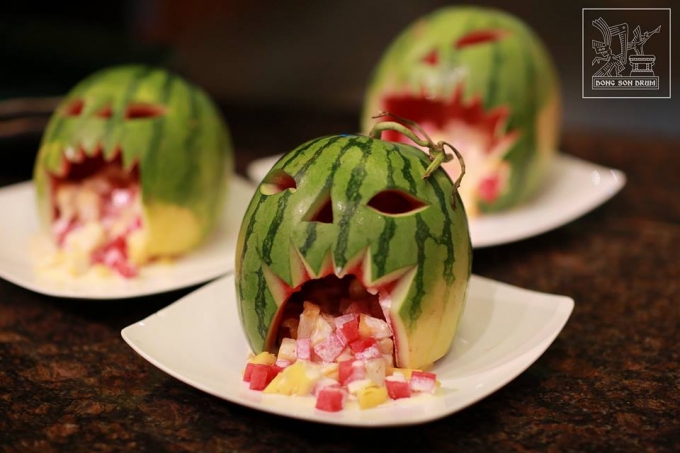 Những m&oacute;n ăn mang đậm phong c&aacute;ch Halloween được chuẩn bị ch&agrave;o đ&oacute;n ng&agrave;y lễ h&oacute;a trang.