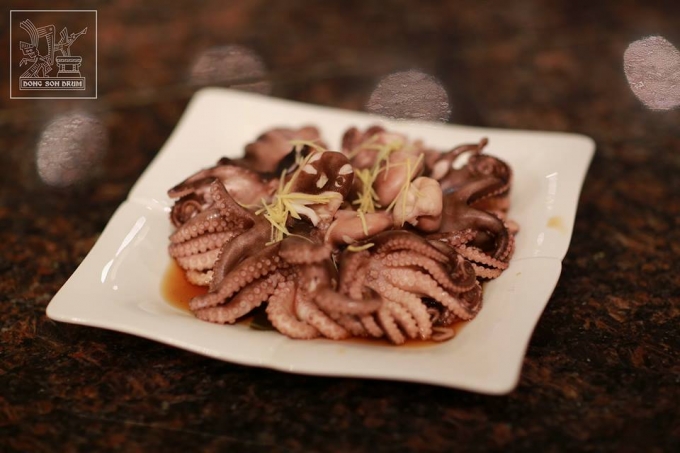 Với những m&oacute;n ăn đơn giản thường ng&agrave;y, chỉ một ch&uacute;t biến h&oacute;a đ&atilde; trở th&agrave;nh những m&oacute;n ăn mới mẻ k&iacute;ch th&iacute;ch thực kh&aacute;ch.&nbsp;