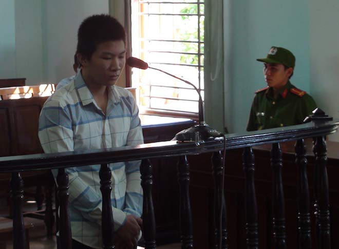 Bị c&aacute;o L&ecirc; Văn Dương tại t&ograve;a.