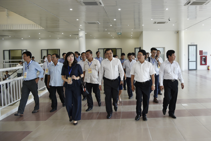 Ph&oacute; Thủ tướng Phạm B&igrave;nh Minh c&ugrave;ng&nbsp;Chủ tịch UBND TP Đ&agrave; Nẵng Huỳnh Đức&nbsp;Thơ c&oacute; mặt tại Trung t&acirc;m b&aacute;o ch&iacute; quốc tế APEC 2017.