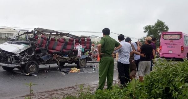 Xác định nguyên nhân vụ hai xe khách đối đầu làm 16 người thương vong
