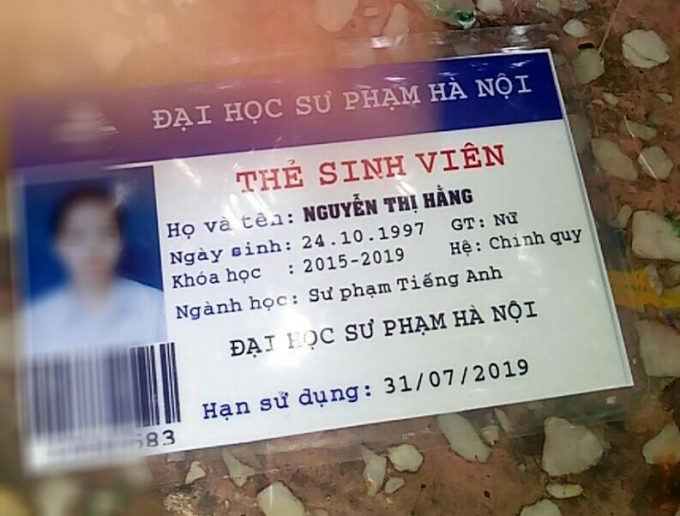Hai SV Học viện B&aacute;o ch&iacute; đứng t&ecirc;n trong b&agrave;i viết n&agrave;y &ldquo;lắc m&igrave;nh một c&aacute;i&rdquo; l&agrave; c&oacute; &ldquo;Thẻ sinh vi&ecirc;n&rdquo; sư phạm ngay!