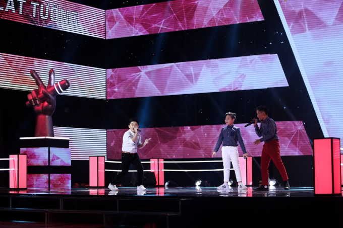 Xuất hiện nh&oacute;m nhạc