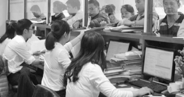 Công chức hoang mang khi bị hạn chế nói giọng địa phương