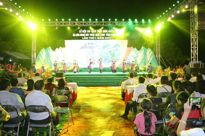 Lễ hội Du lịch Th&aacute;c Bản Giốc: Ca sỹ T&acirc;n Nh&agrave;n