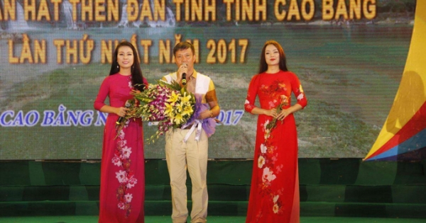 Lễ hội Du lịch Thác Bản Giốc: Ca sỹ Tân Nhàn "khuấy động" sân khấu vùng biên