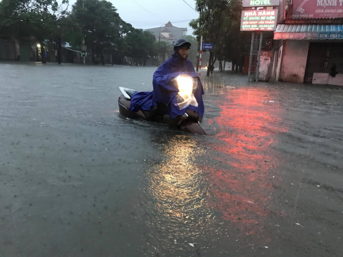 T&igrave;nh trạng bị ngập nghi&ecirc;m trọng v&agrave;o s&aacute;ng sớm ng&agrave;y 10/10.