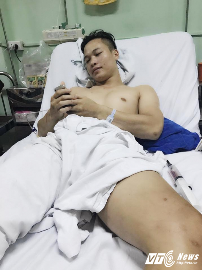 Vết thương kh&aacute; nghi&ecirc;m trọng, c&oacute; thể ảnh hưởng đến sự nghiệp thi đấu của anh Lộc.