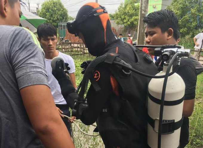 Cảnh s&aacute;t PCCC Thanh H&oacute;a li&ecirc;n tục trong 2 giờ lặn t&igrave;m kiếm thi thể nạn nh&acirc;n