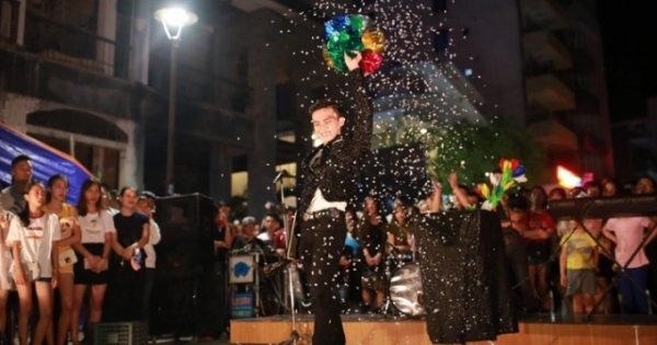 Phố đi bộ ở Huế: Không cấm nghệ sĩ đặt thùng nhận tiền ủng hộ