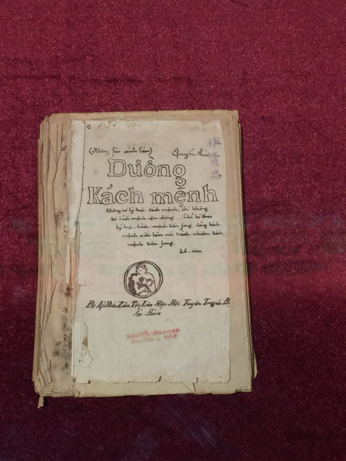 Bảo vật quốc gia - cuốn&nbsp;Đường K&aacute;ch mệnh&nbsp;bản gốc duy nhất c&ograve;n lại đến nay được Bảo t&agrave;ng Lịch sử quốc gia trưng b&agrave;y từ nay đến 10-12.&nbsp;