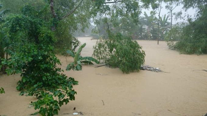 Nhiều địa phương miền n&uacute;i bị c&ocirc; lập.