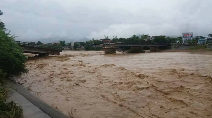 Mưa lũ đ&atilde; khiến cho 11 người thương vong tại Sơn La.