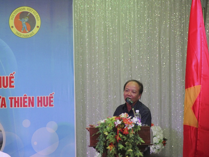 Đại diện Sở Văn h&oacute;a v&agrave; Thể thao tỉnh Thừa Thi&ecirc;n - Huế ph&aacute;t biểu, chia sẻ về chặng đường m&agrave; bộ m&ocirc;n VOVINAM tỉnh nh&agrave; đ&atilde; đi qua.