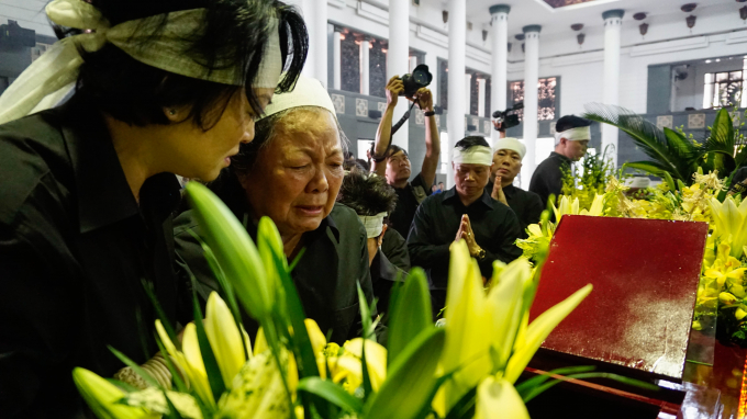 X&uacute;c động tại lễ tang thầy Văn Như Cương